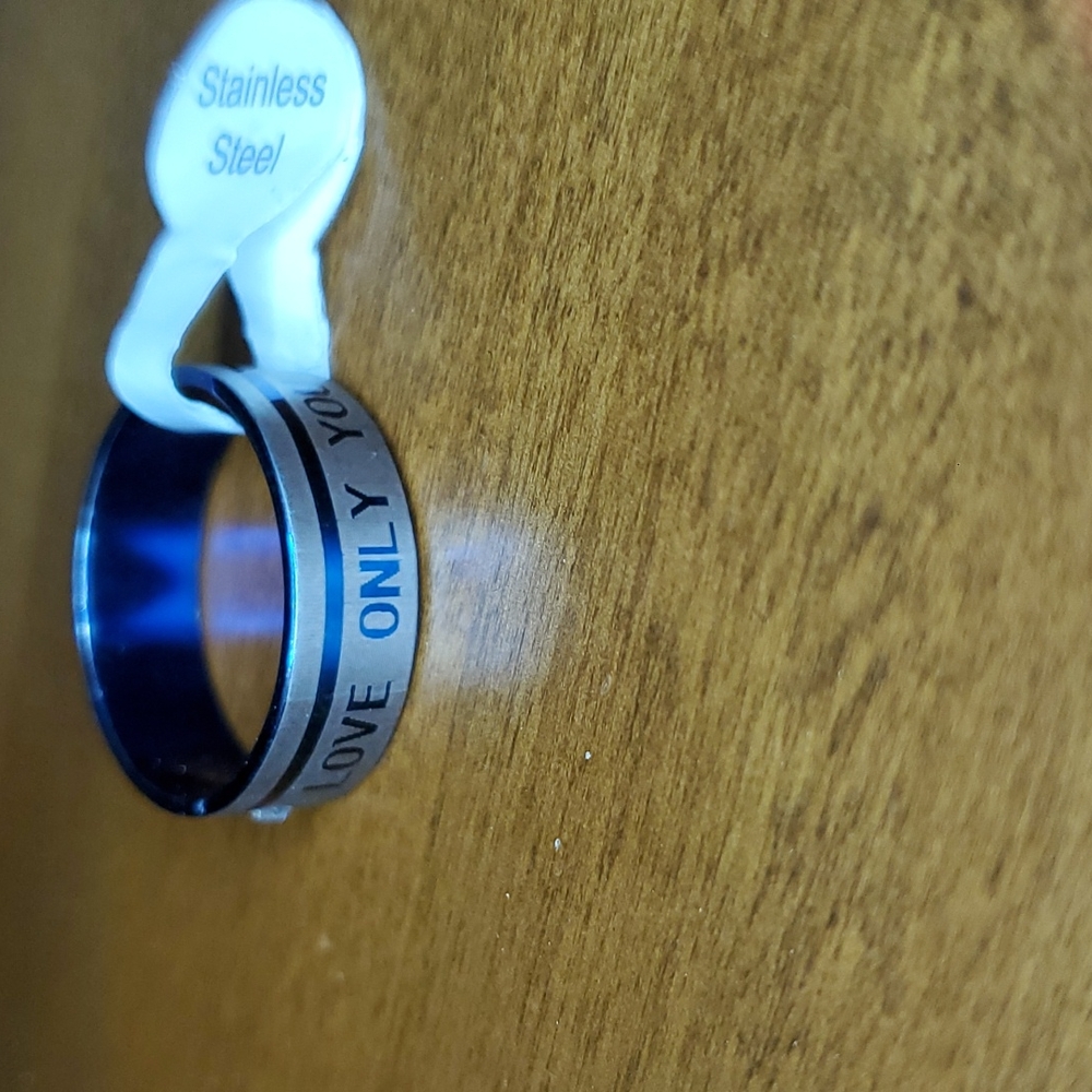 💥5/$25💥  Unisex ring